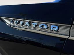 Lincoln Aviator Livery AWD 2026 — side view