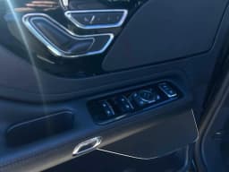 Lincoln Aviator Livery AWD 2026 — side view