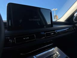 Lincoln Aviator Livery AWD 2026 — side view