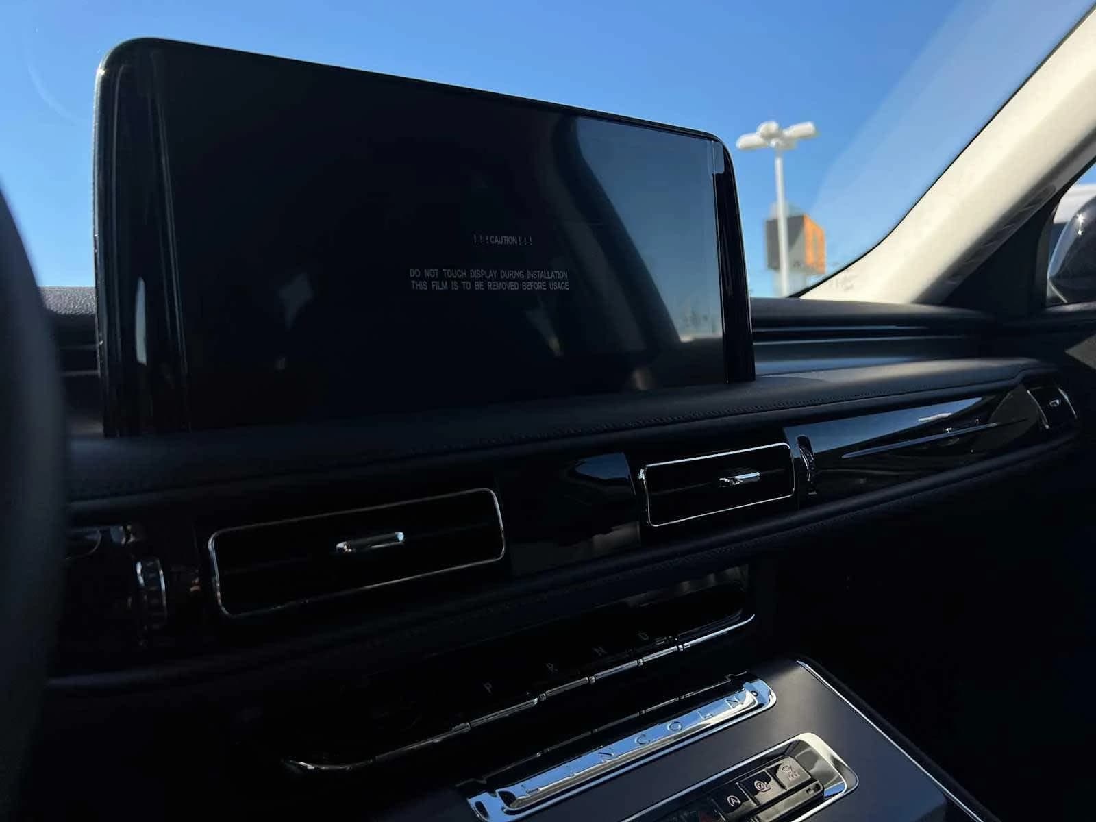 Lincoln Aviator Livery AWD 2026 — side view