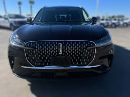 Lincoln Aviator Livery AWD 2026 — side view