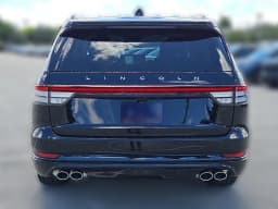 Lincoln Aviator Premiere RWD 2025 — side view