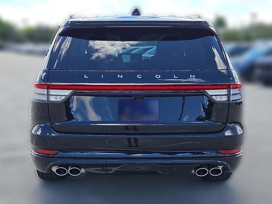 Lincoln Aviator Premiere RWD 2025 — side view