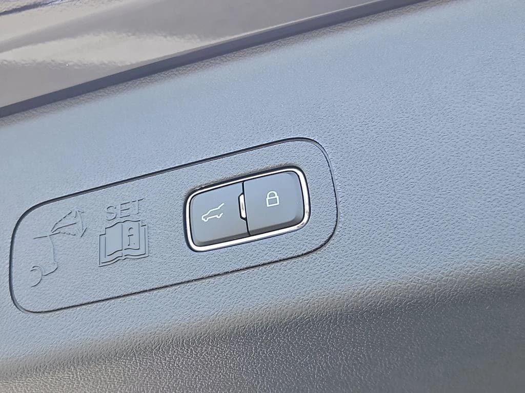 Lincoln Aviator Premiere RWD 2025 — side view