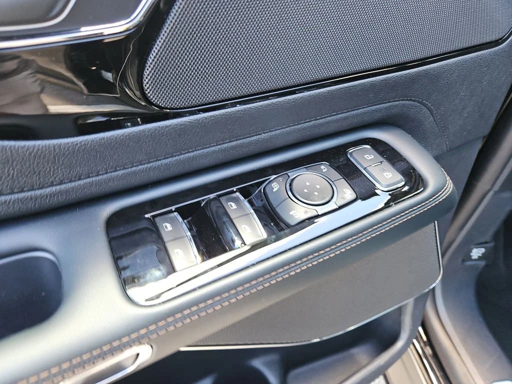 Lincoln Aviator Premiere RWD 2025 — side view
