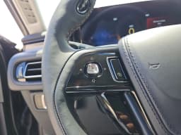 Lincoln Aviator Premiere RWD 2025 — side view