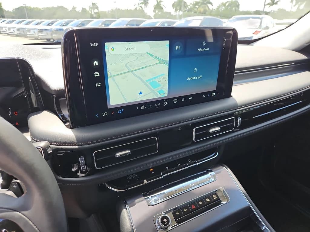 Lincoln Aviator Premiere RWD 2025 — side view