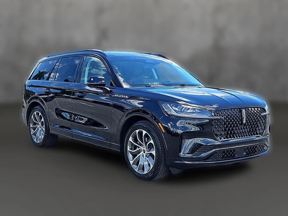 Lincoln Aviator Premiere RWD 2025 — side view