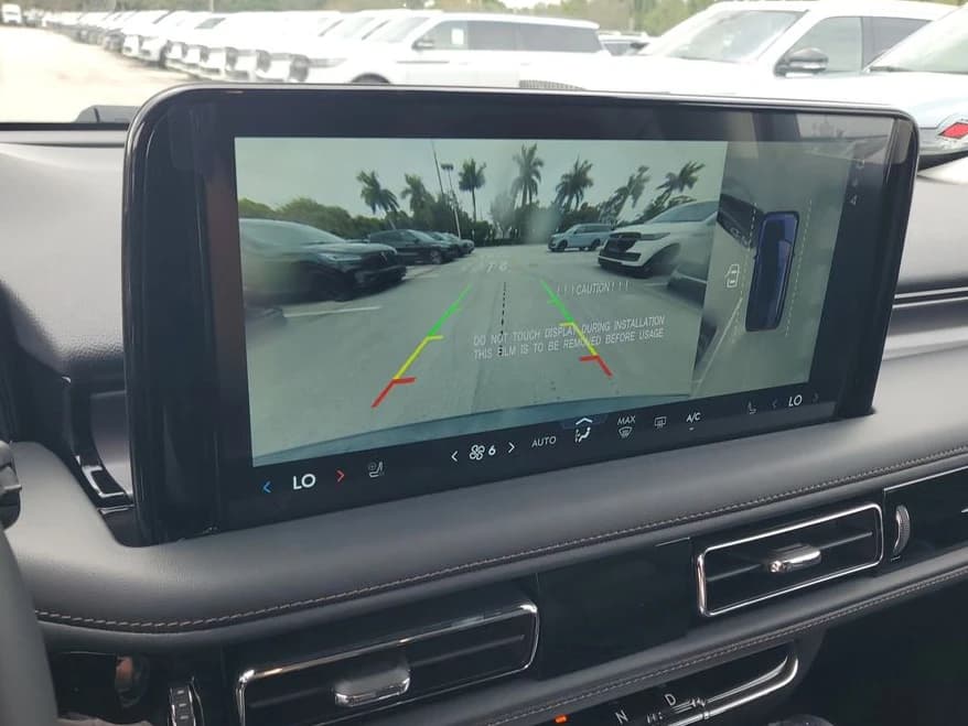 Lincoln Aviator Premiere RWD 2025 — side view