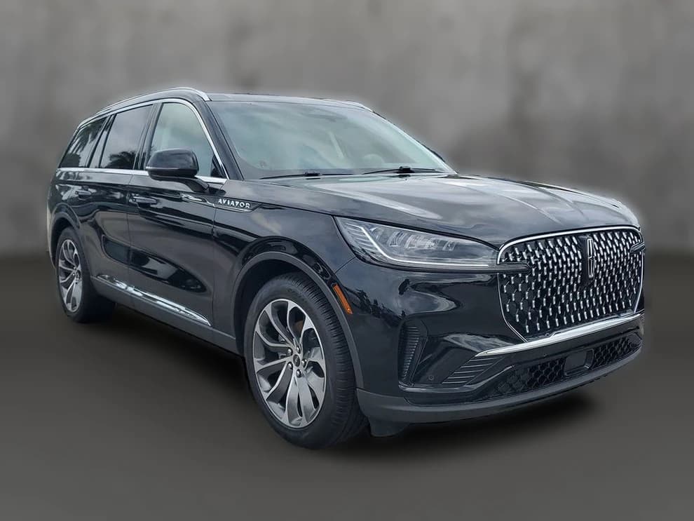 Lincoln Aviator Premiere RWD 2025 — side view