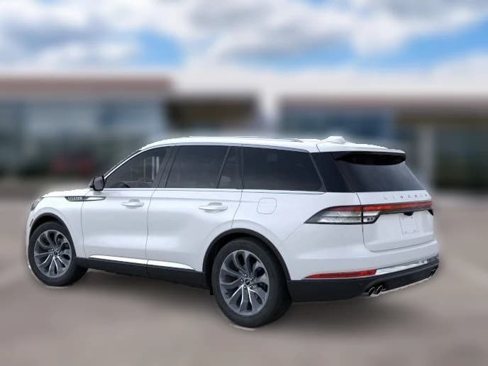 Lincoln Aviator Premiere AWD 2026 — side view