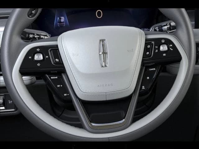 Lincoln Aviator Premiere AWD 2026 — side view
