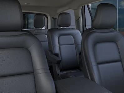 Lincoln Aviator Premiere AWD 2026 — side view