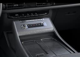 Lincoln Aviator Premiere AWD 2026 — side view