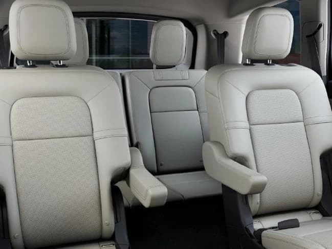 Lincoln Aviator Premiere AWD 2027 — side view