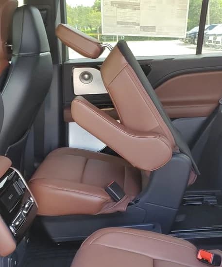 Lincoln Aviator Reserve RWD 2026 — side view