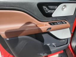Lincoln Aviator Reserve RWD 2026 — side view
