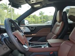 Lincoln Aviator Reserve RWD 2026 — side view