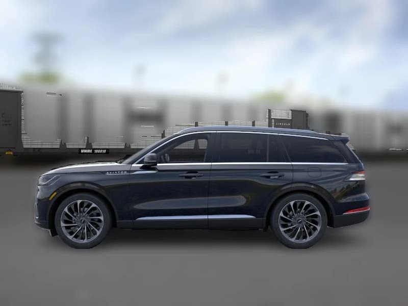 Lincoln Aviator Reserve AWD 2025 — side view