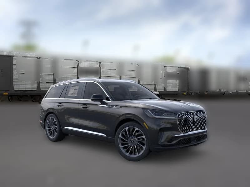 Lincoln Aviator Reserve AWD 2025 — side view