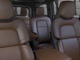 Lincoln Aviator Reserve AWD 2025 — side view