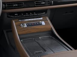 Lincoln Aviator Reserve AWD 2025 — side view