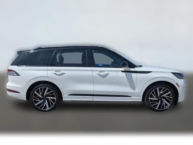 Lincoln Aviator Black Label AWD 2025 — side view