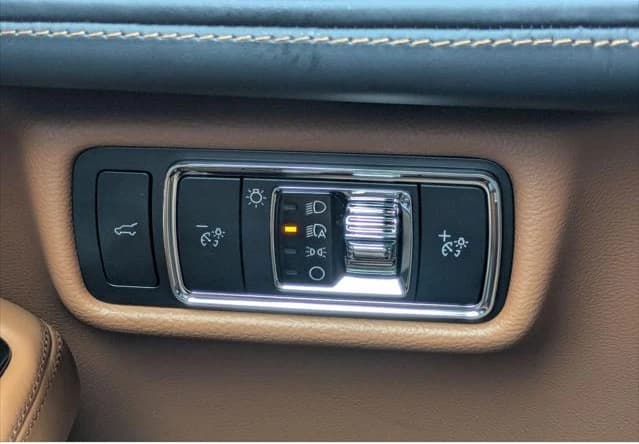 Lincoln Aviator Black Label AWD 2025 — side view