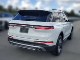 Lincoln Corsair Premiere FWD 2026 — side view