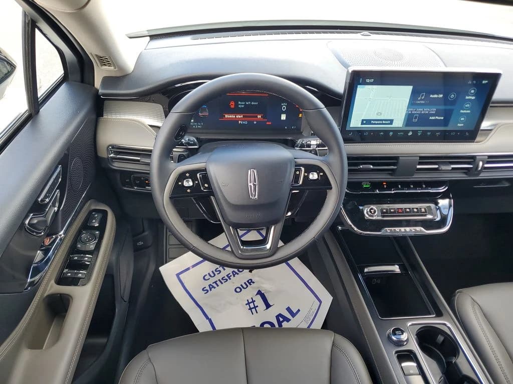 Lincoln Corsair Premiere FWD 2026 — side view
