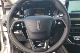 Lincoln Corsair Premiere FWD 2026 — side view