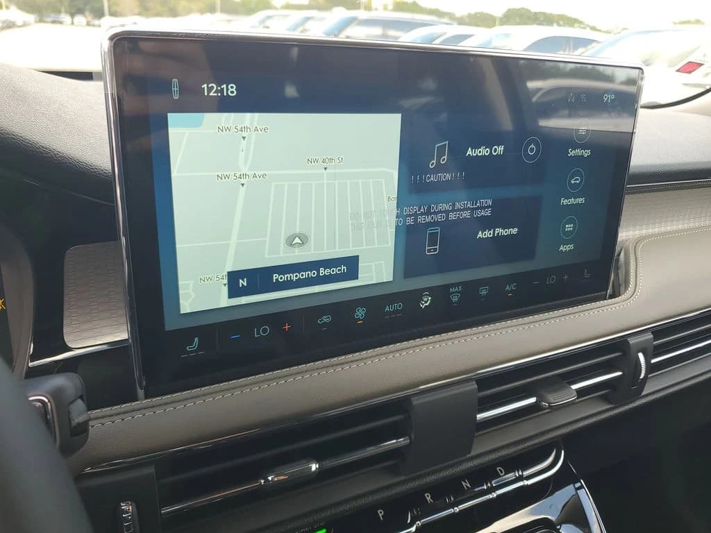 Lincoln Corsair Premiere FWD 2026 — side view