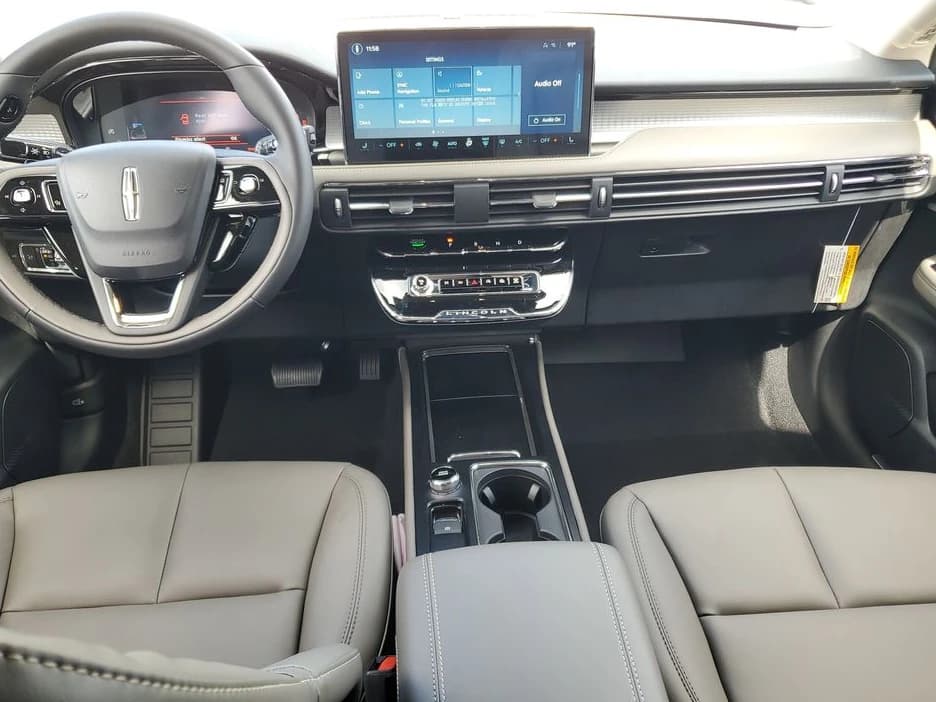 Lincoln Corsair Premiere FWD 2026 — side view