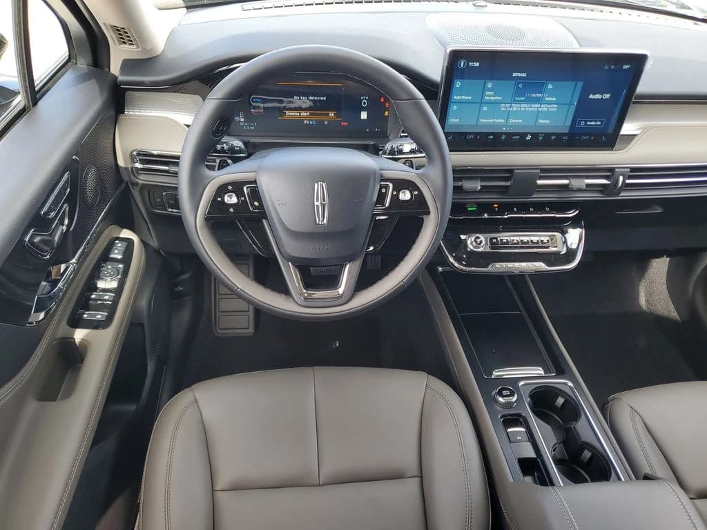 Lincoln Corsair Premiere FWD 2026 — side view
