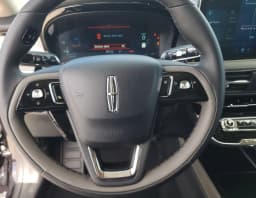 Lincoln Corsair Premiere FWD 2026 — side view