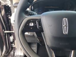 Lincoln Corsair Premiere FWD 2026 — side view