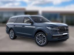 Lincoln Navigator Reserve 4x4 2026 — side view