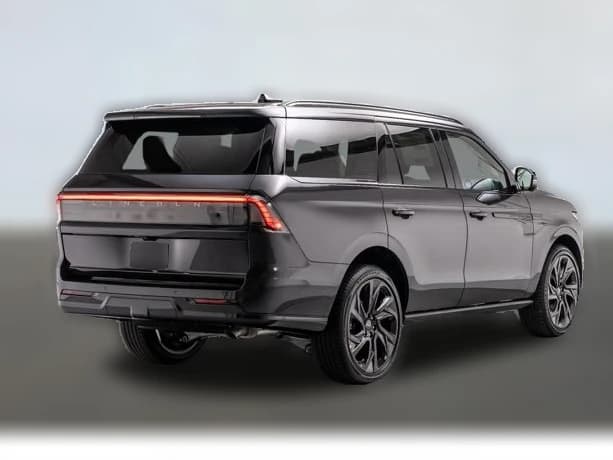 Lincoln Navigator Reserve 4x4 2027 — side view