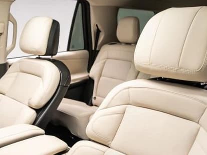 Lincoln Navigator Reserve 4x4 2027 — side view