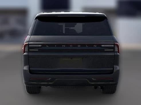 Lincoln Navigator Reserve 4x4 2026 — side view