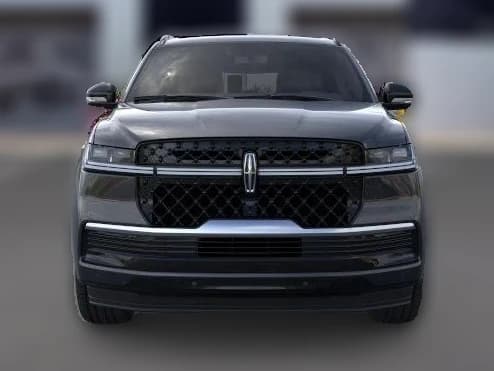 Lincoln Navigator Reserve 4x4 2026 — side view