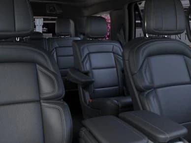 Lincoln Navigator Reserve 4x4 2026 — side view