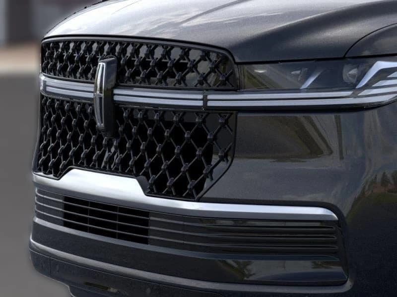 Lincoln Navigator Reserve 4x4 2026 — side view