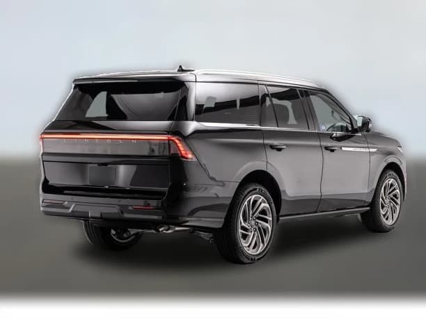 Lincoln Navigator Reserve 4x4 2026 — side view