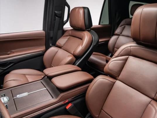 Lincoln Navigator Reserve 4x4 2026 — side view