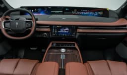 Lincoln Navigator Reserve 4x4 2026 — side view