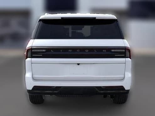 Lincoln Navigator Reserve 4x4 2025 — side view