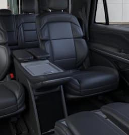 Lincoln Navigator Reserve 4x4 2026 — side view