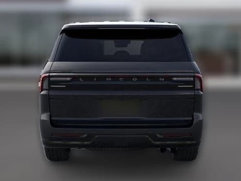 Lincoln Navigator Reserve 4x4 2026 — side view
