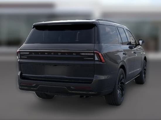Lincoln Navigator Reserve 4x4 2026 — side view